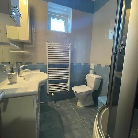 Bajecne Ve S Bazenem A Terasou. Appartement Praag