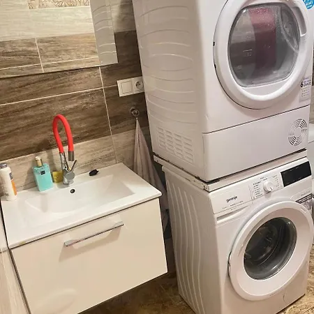 Appartement Bajecne Ve S Bazenem A Terasou.